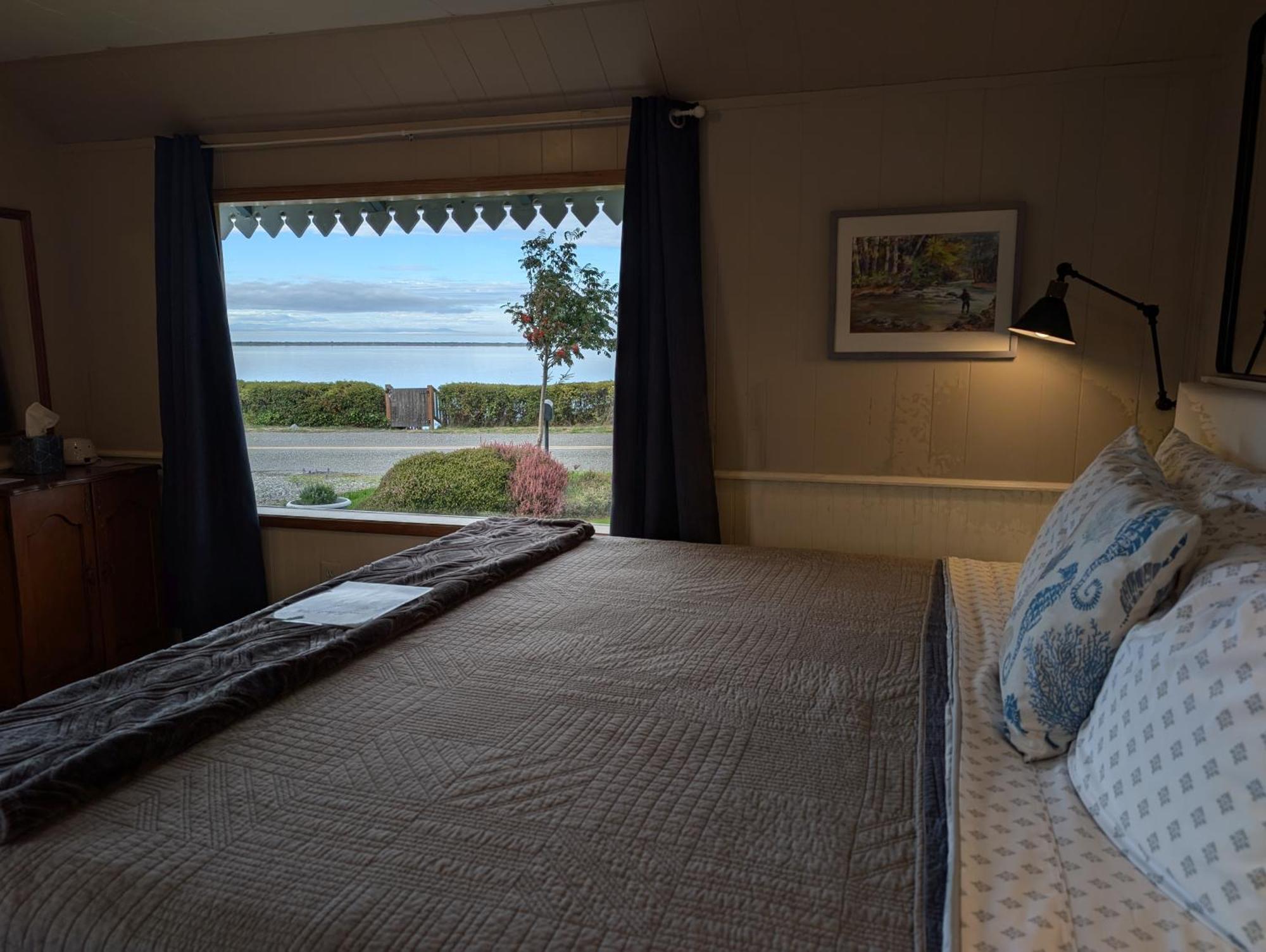 Juan De Fuca Waterfront Hotel & Cottages Sequim Bagian luar foto